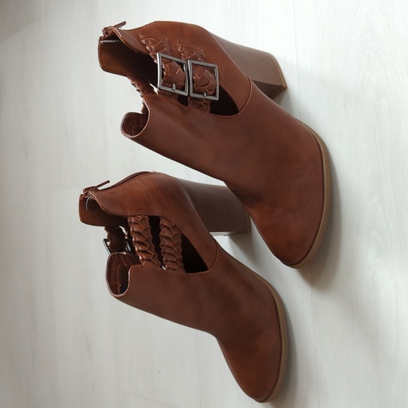 American Eagle Strappy Heel Ankle Boots sz 9 - Picture 3 of 9